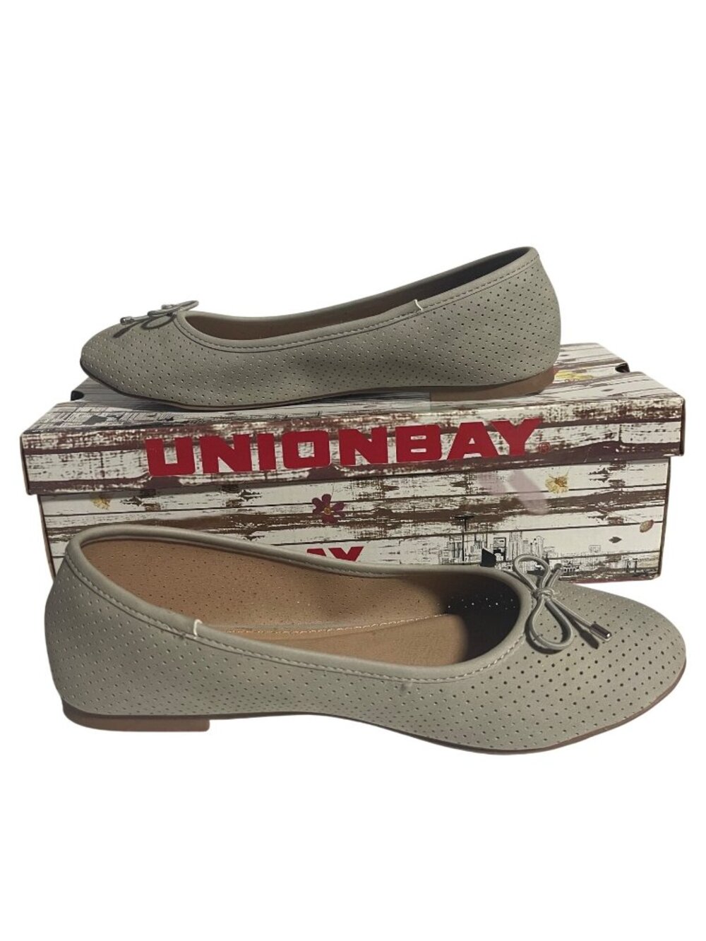 Unionbay Womens Tabitha Grey Perforated Ballet Flats Size 6.5 M Business Casual